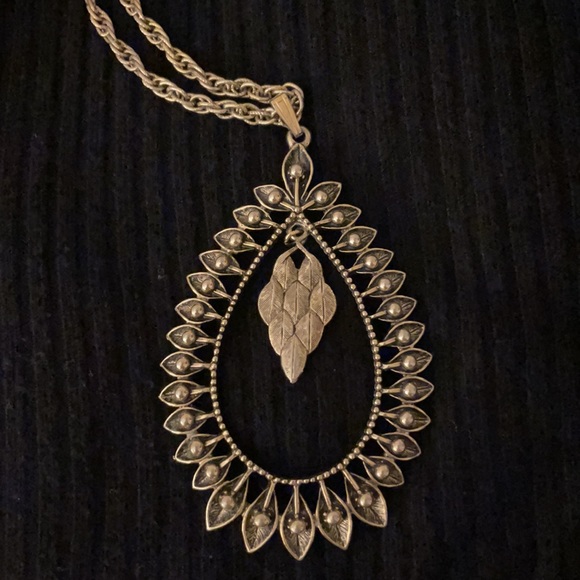 Sarah Coventry Jewelry - Vintage Sarah Coventry 14” Gold Pendant Necklace